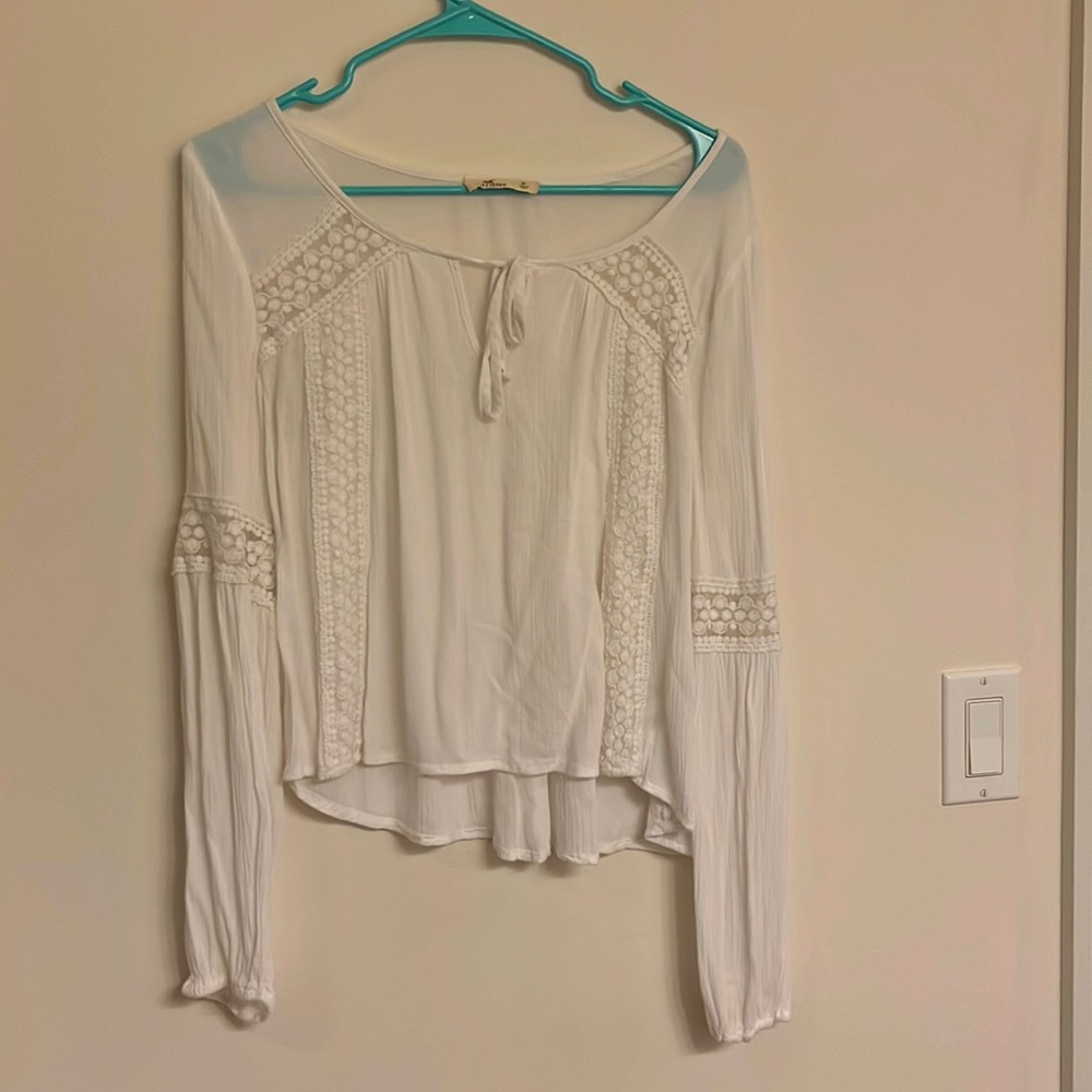 Hollister lace white long sleeve top, size S
